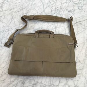 Incase Shoulder Laptop Bag Olive 12x16